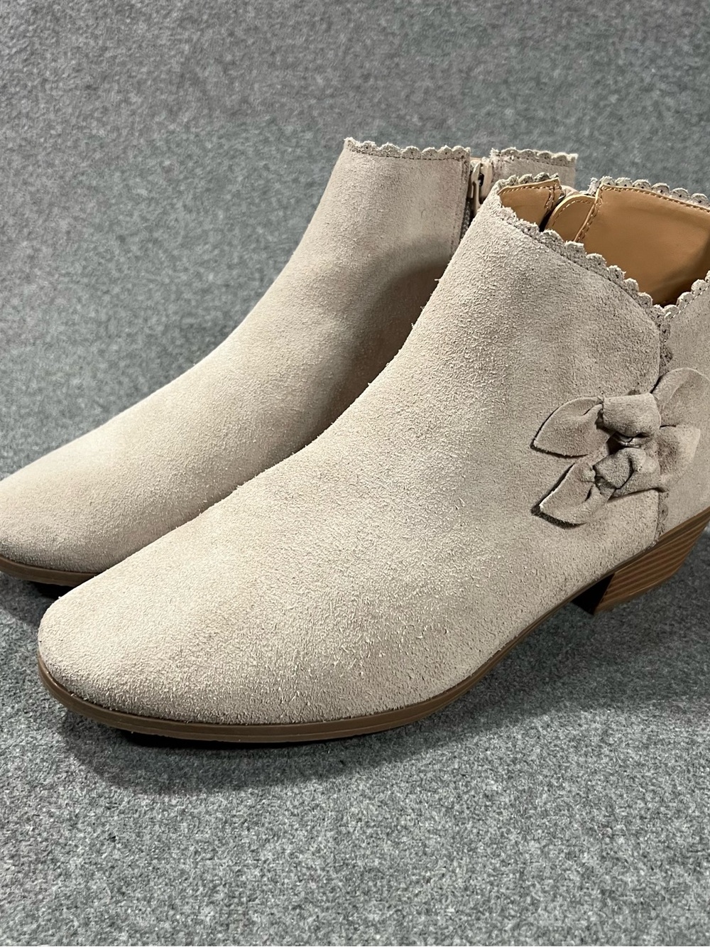 JACK ROGERS Kali Suede Ankle Bootie Dove Gray Booties Women’s Size 9